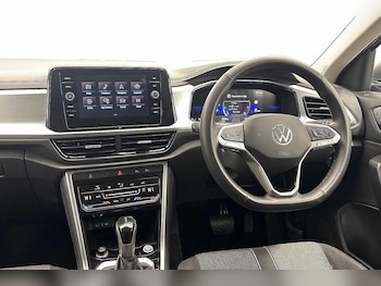 Used Volkswagen T-Roc 2025 for sale - 77602313: Photo