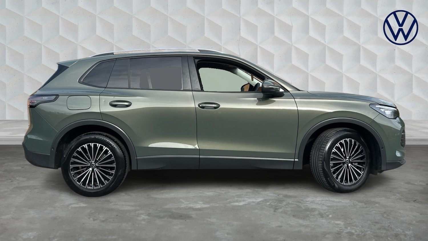 Used Volkswagen Tiguan 2024 for sale - 78091225: Photo 4