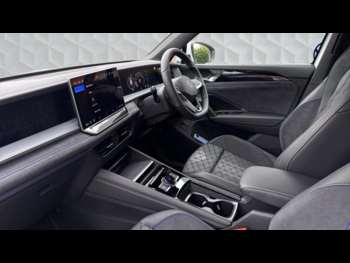 Used Volkswagen Touran 2025 for sale - 75088865: Photo