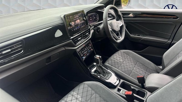 Used Volkswagen T-Roc 2025 for sale - 75011718: Photo 2