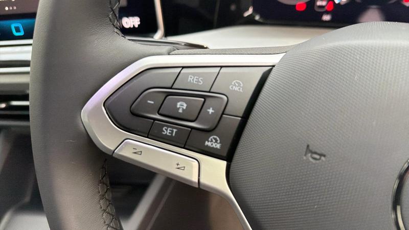 Used Volkswagen Golf 2025 for sale - 76302816: Photo 24