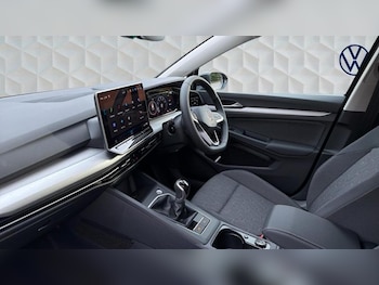 Used Volkswagen Golf 2025 for sale - 76302816: Photo 2