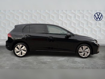 Used Volkswagen Golf 2025 for sale - 76302816: Photo 4