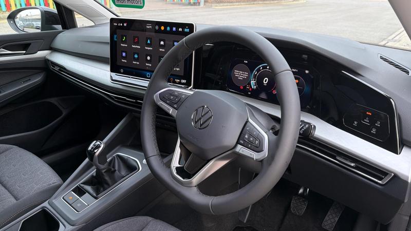 Used Volkswagen Golf 2025 for sale - 76302816: Photo 6