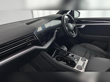 Used Volkswagen Touareg 2022 for sale - 75667671: Photo