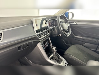 Used Volkswagen T-Roc 2025 for sale - 79025181: Photo