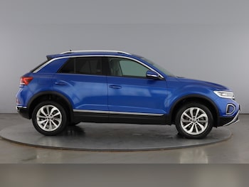 Used Volkswagen T-Roc 2025 for sale - 79025181: Photo