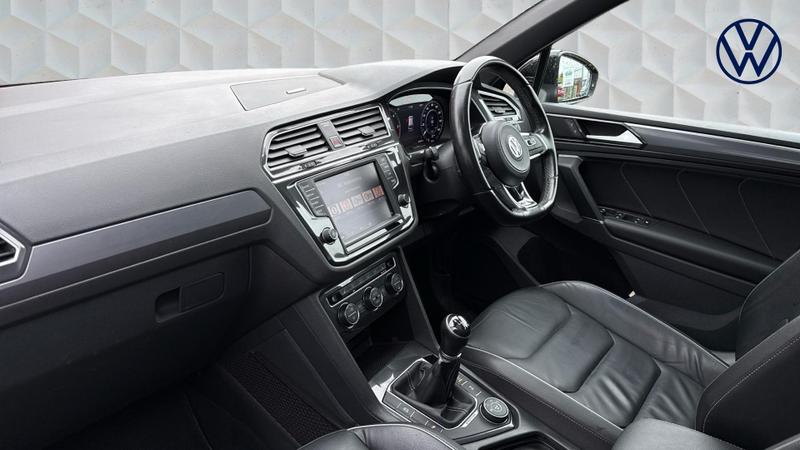 Used Volkswagen Tiguan 2016 for sale - 76382186: Photo 2