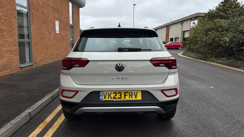 Used Volkswagen T-Roc 2023 for sale - 75947019: Photo 14