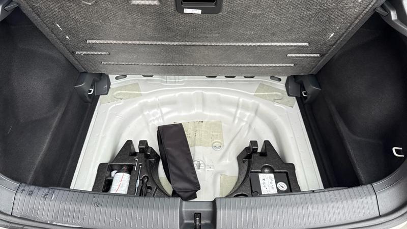 Used Volkswagen T-Roc 2023 for sale - 75947019: Photo 16