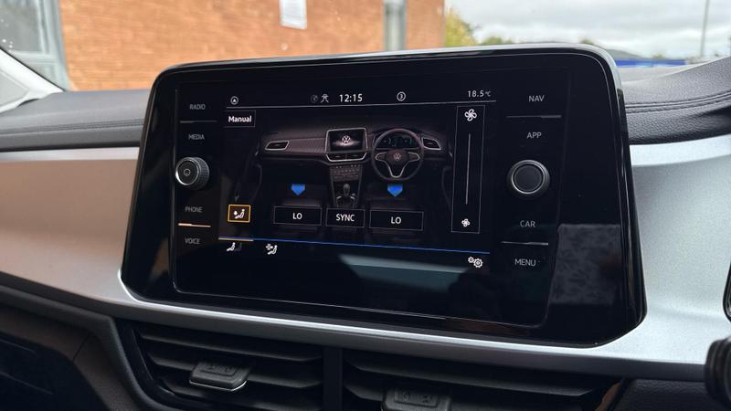Used Volkswagen T-Roc 2023 for sale - 75947019: Photo 26