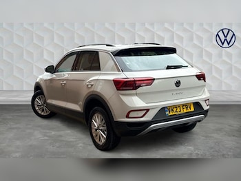 Used Volkswagen T-Roc 2023 for sale - 75947019: Photo 3
