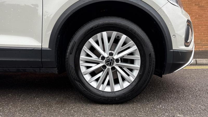 Used Volkswagen T-Roc 2023 for sale - 75947019: Photo 5