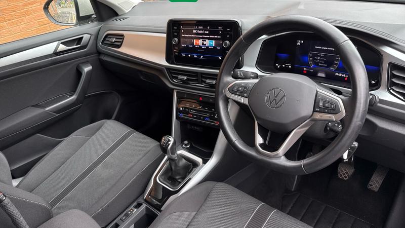 Used Volkswagen T-Roc 2023 for sale - 75947019: Photo 6