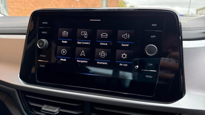Used Volkswagen T-Roc 2023 for sale - 75947019: Photo 7