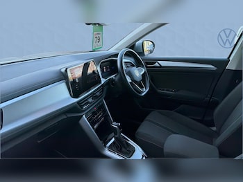 Used Volkswagen T-Roc 2023 for sale - 78004799: Photo