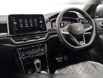 Used Volkswagen T-Roc 2025 for sale - 77602371: Photo