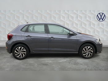 Used Volkswagen Polo 2024 for sale - 77807387: Photo