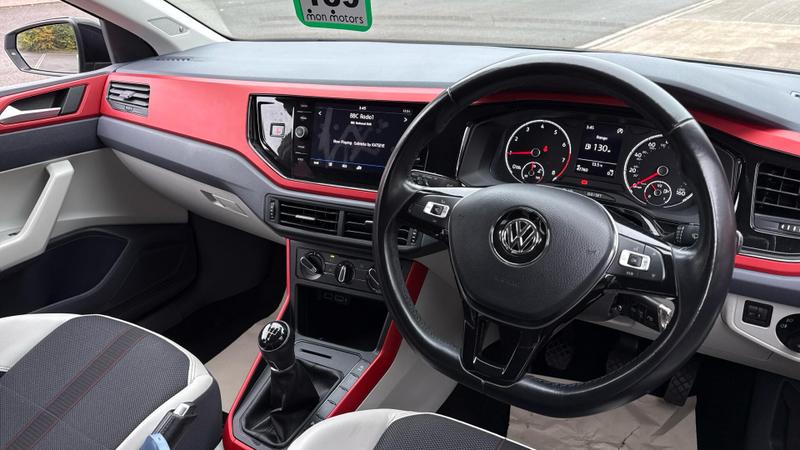 Used Volkswagen Polo 2018 for sale - 75881298: Photo 6