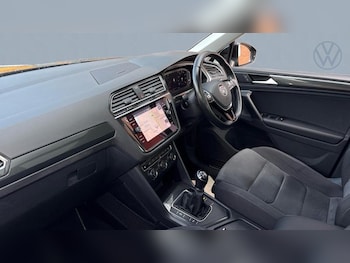 Used Volkswagen Tiguan 2019 for sale - 76653424: Photo