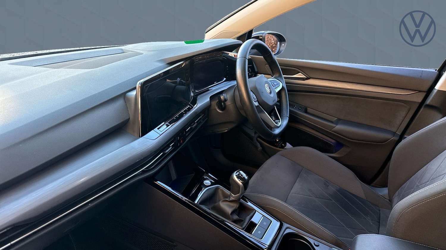 Used Volkswagen Golf 2023 for sale - 77790395: Photo 2