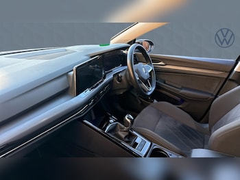 Used Volkswagen Golf 2023 for sale - 77790395: Photo