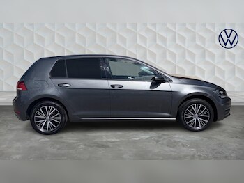 Used Volkswagen Golf 2017 for sale - 78290021: Photo