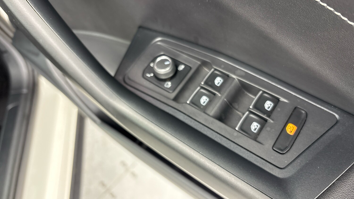 Used Volkswagen T-Roc 2023 for sale - 78155539: Photo 20