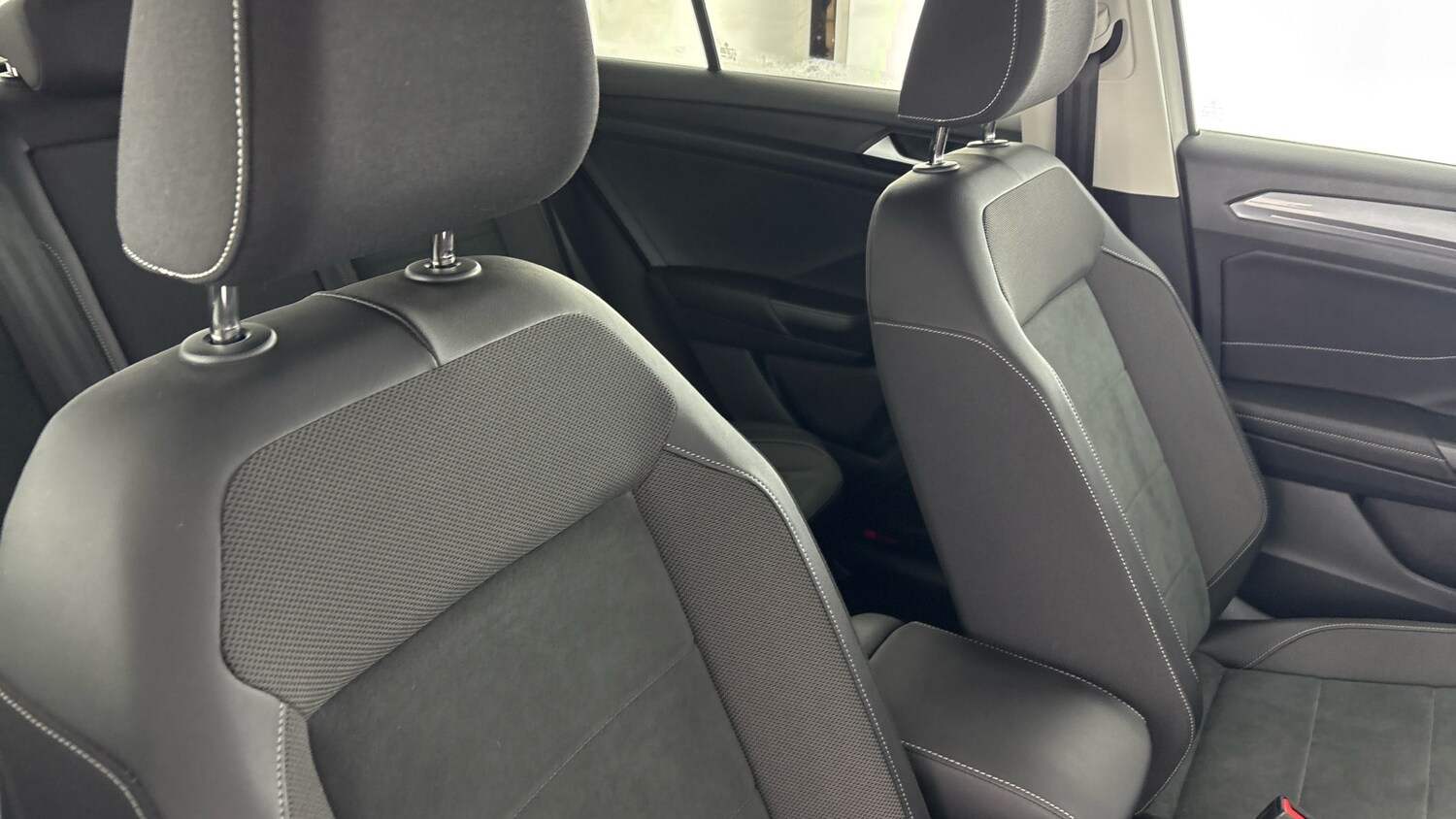 Used Volkswagen T-Roc 2023 for sale - 78155539: Photo 21