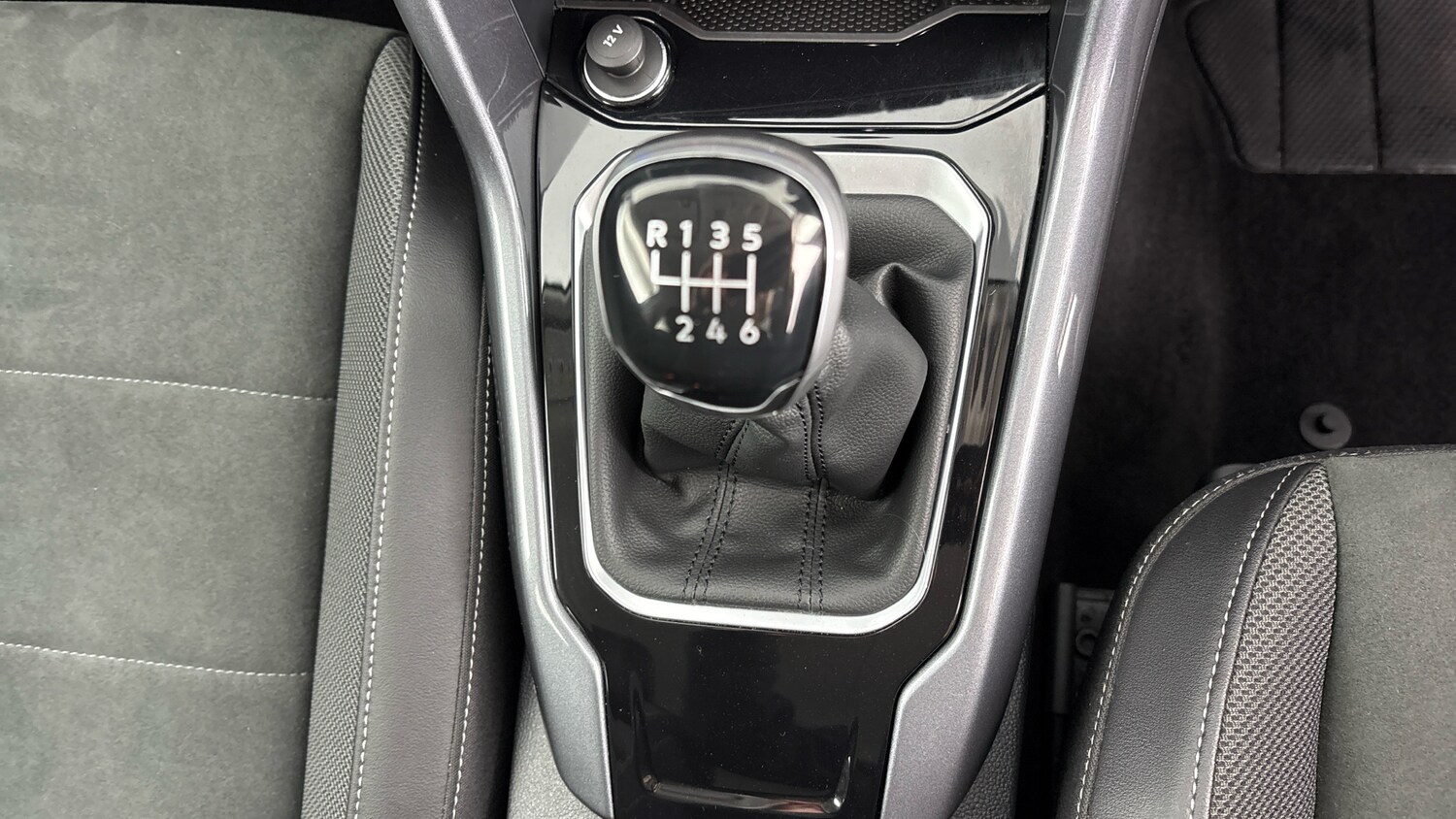 Used Volkswagen T-Roc 2023 for sale - 78155539: Photo 24