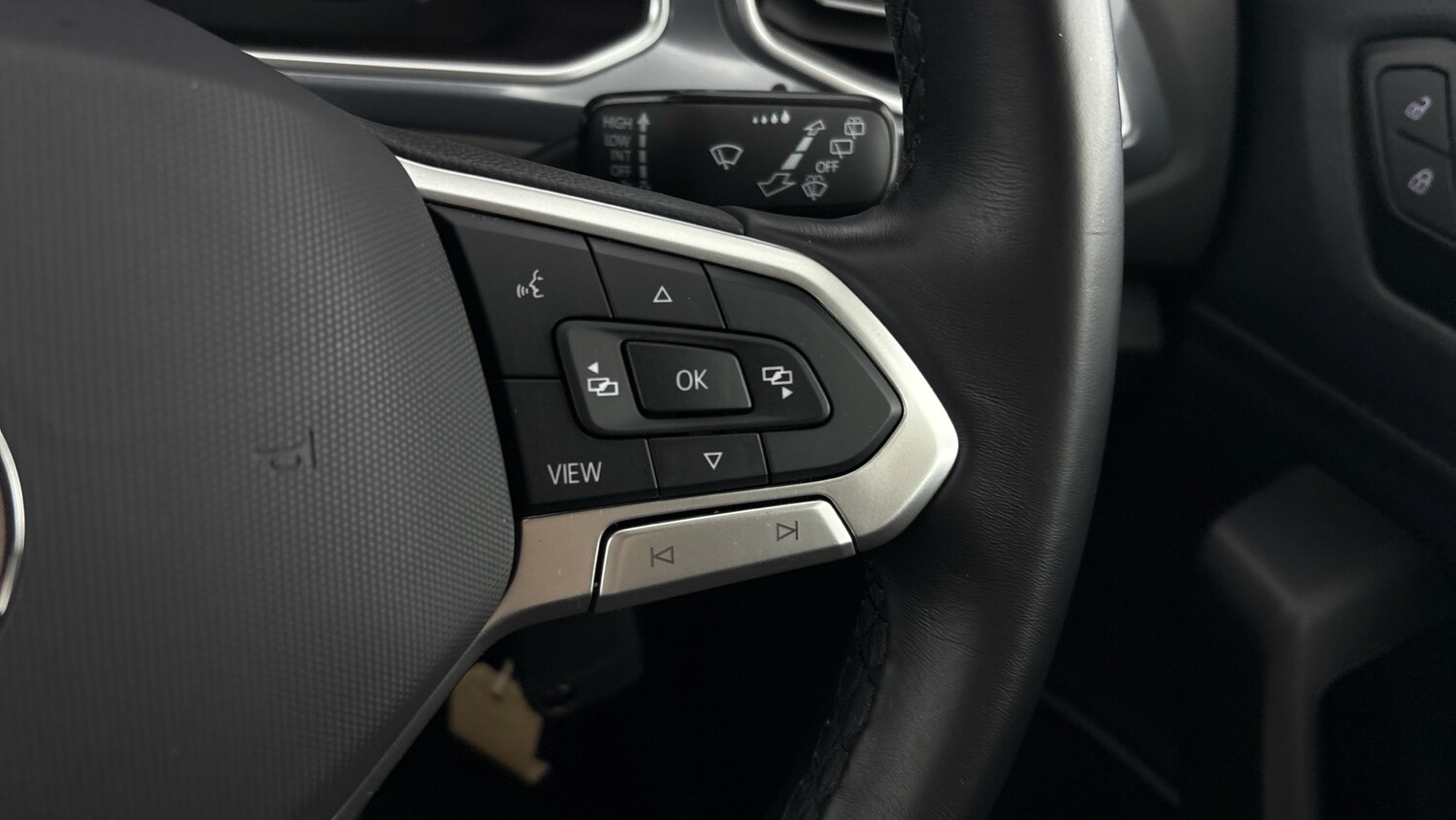 Used Volkswagen T-Roc 2023 for sale - 78155539: Photo 27