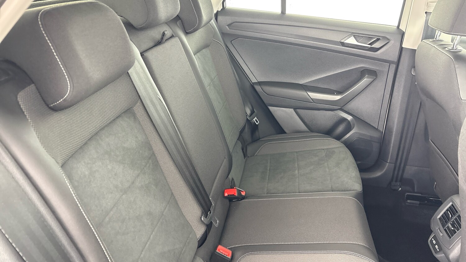 Used Volkswagen T-Roc 2023 for sale - 78155539: Photo 29