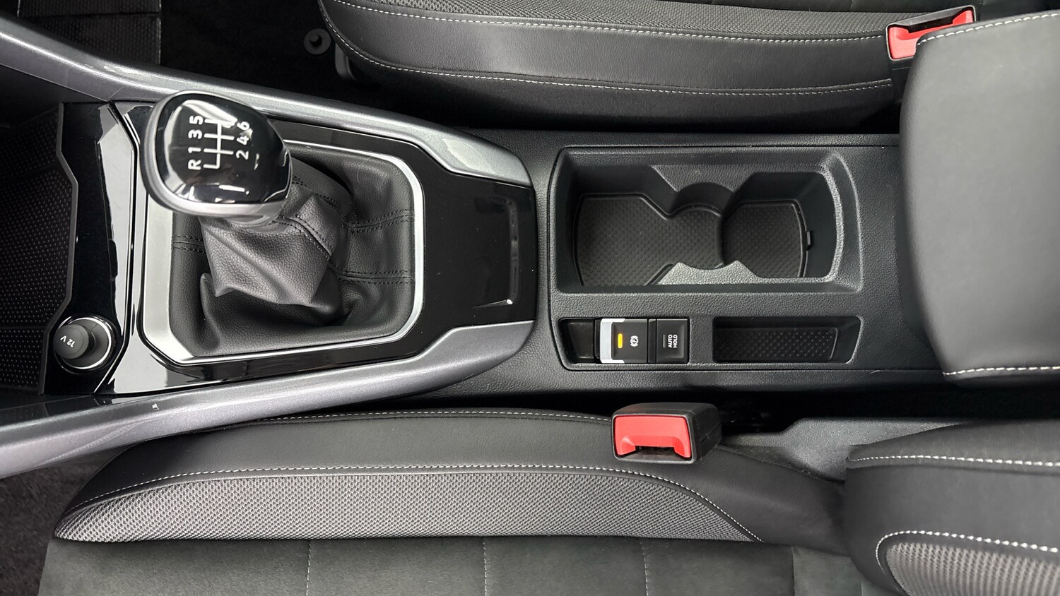 Used Volkswagen T-Roc 2023 for sale - 78155539: Photo 36