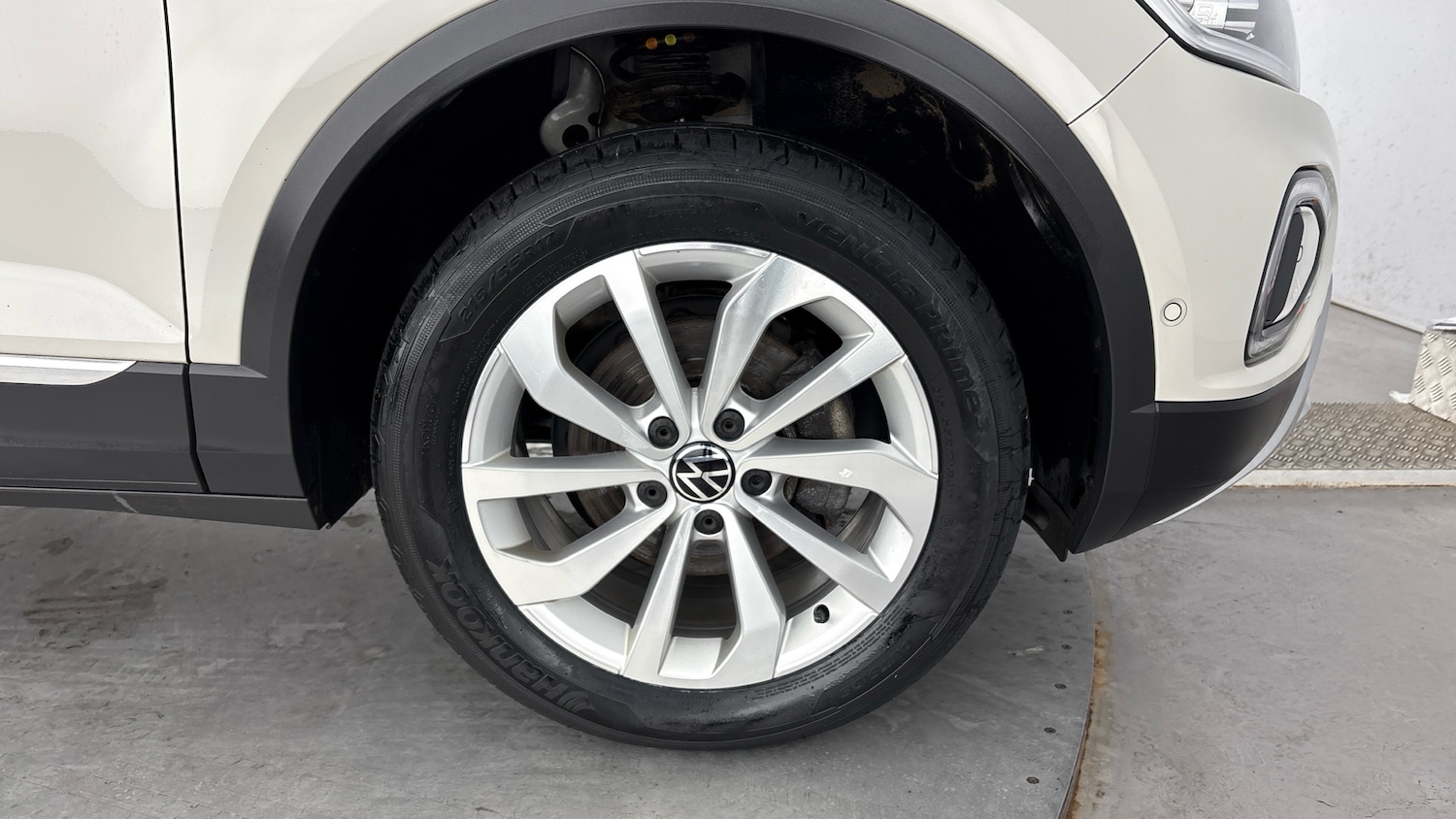 Used Volkswagen T-Roc 2023 for sale - 78155539: Photo 5