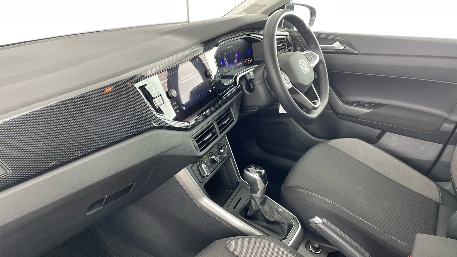 Used Volkswagen Polo 2023 for sale - 78183163: Photo 2