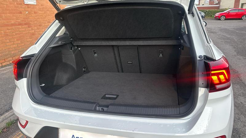 Used Volkswagen T-Roc 2024 for sale - 76972000: Photo 35