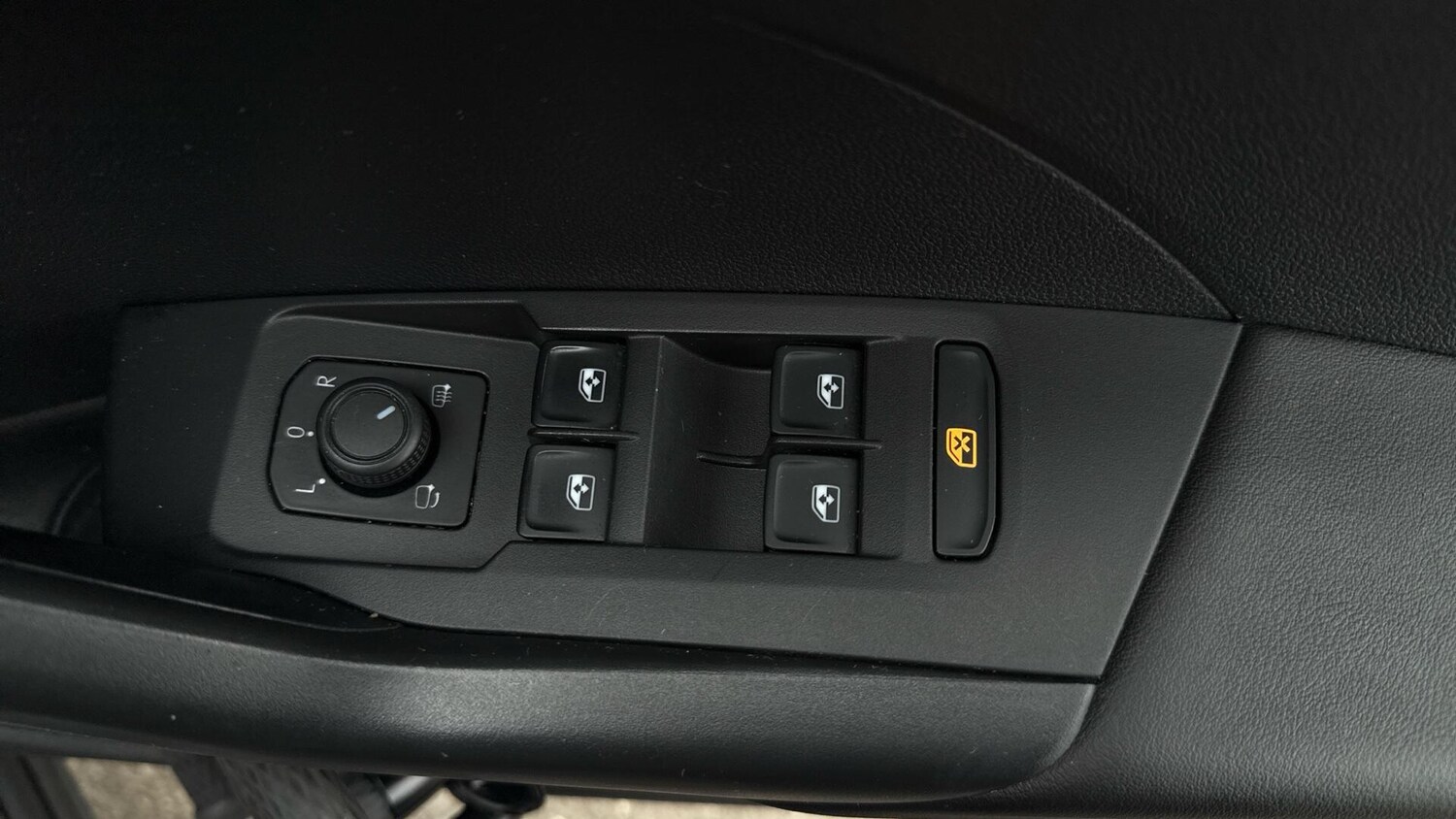 Used Volkswagen T-Cross 2023 for sale - 77813493: Photo 20