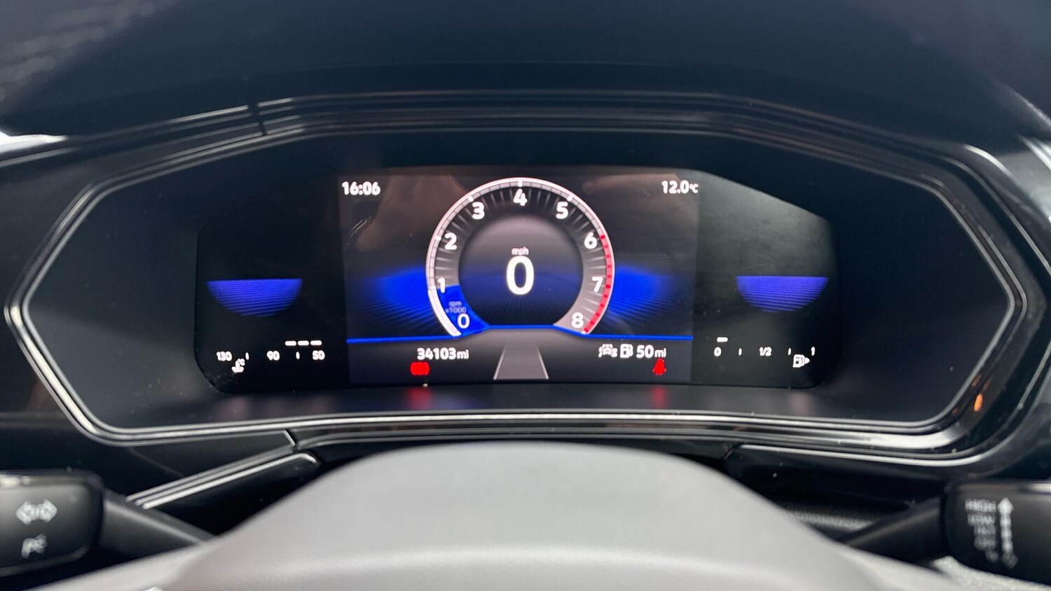 Used Volkswagen T-Cross 2023 for sale - 77813493: Photo 24