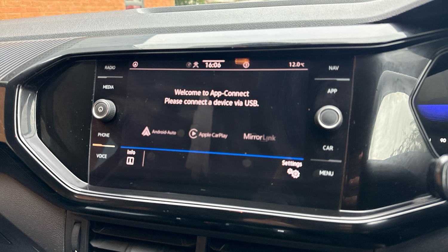 Used Volkswagen T-Cross 2023 for sale - 77813493: Photo 26