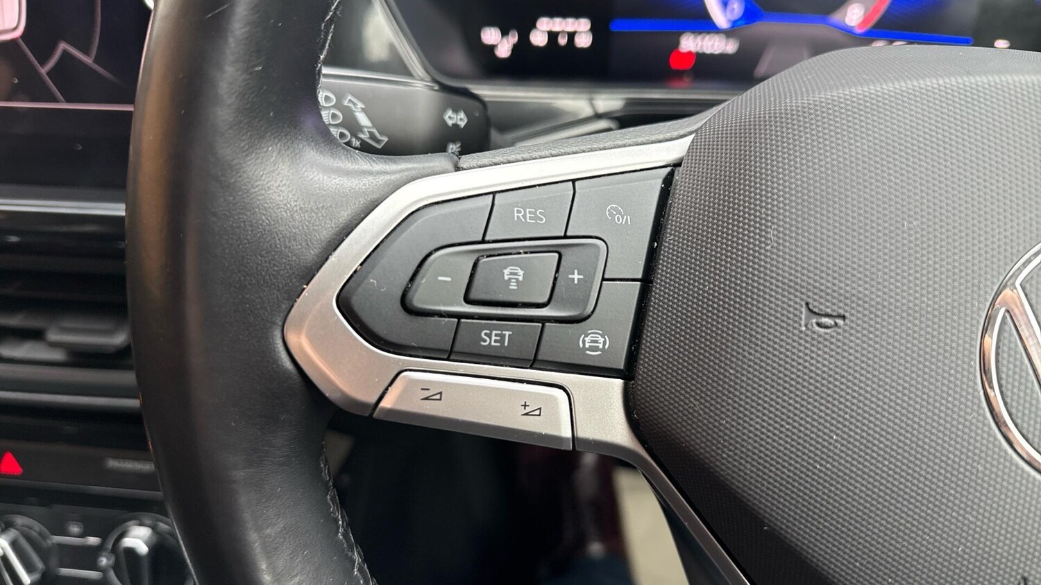 Used Volkswagen T-Cross 2023 for sale - 77813493: Photo 32