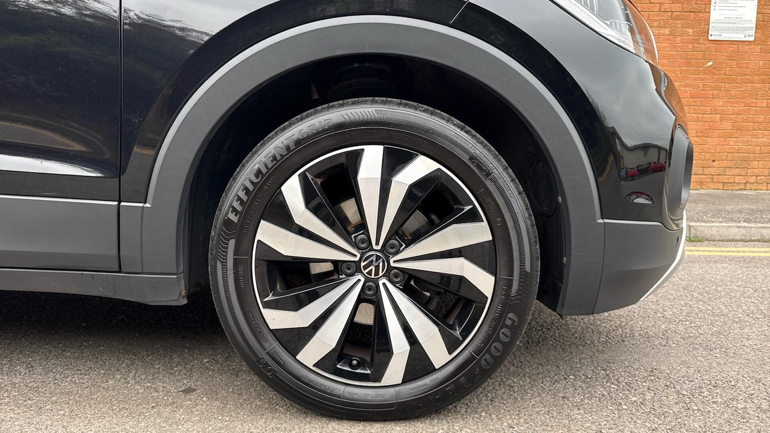 Used Volkswagen T-Cross 2023 for sale - 77813493: Photo 5