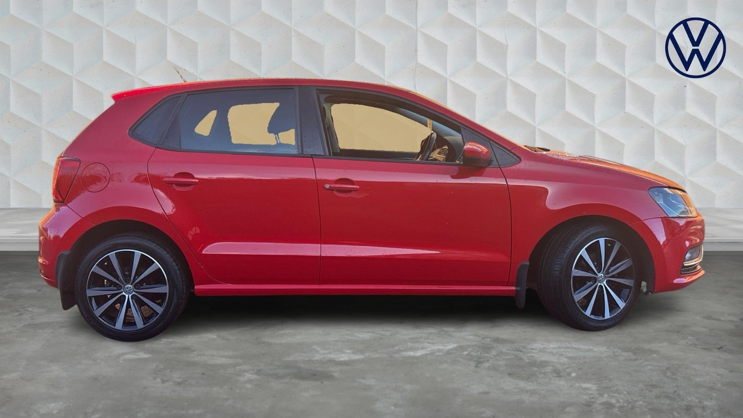 Used Volkswagen Polo 2017 for sale - 77602339: Photo 4