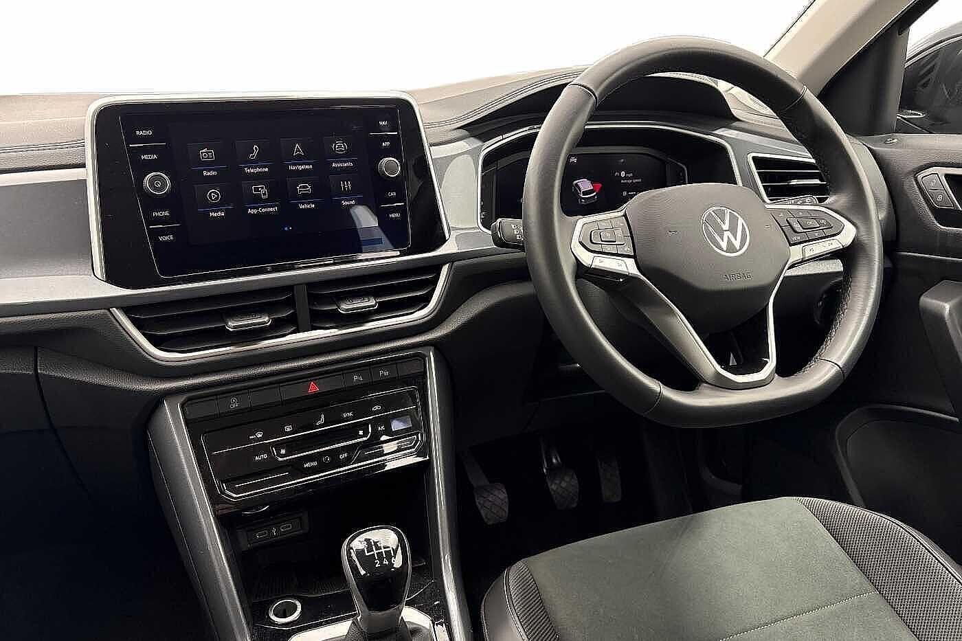 Used Volkswagen T-Roc 2025 for sale - 77602287: Photo 2