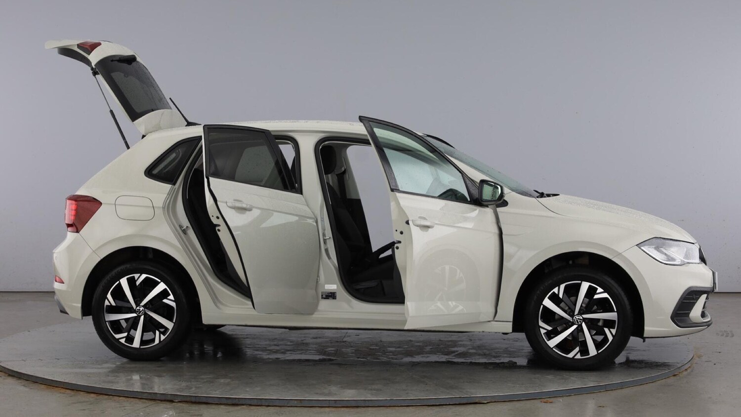 Used Volkswagen Polo 2024 for sale - 77818269: Photo 10