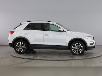 Used Volkswagen T-Roc 2021 for sale - 76382205: Photo