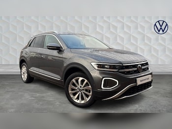 Used Volkswagen T-Roc 2023 for sale - 77393847: Photo