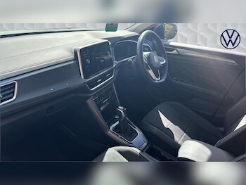 Used Volkswagen T-Roc 2025 for sale - 78202216: Photo