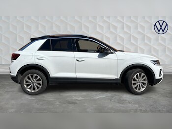 Used Volkswagen T-Roc 2025 for sale - 78202216: Photo