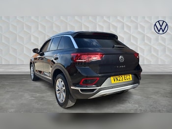 Used Volkswagen T-Roc 2023 for sale - 76234769: Photo