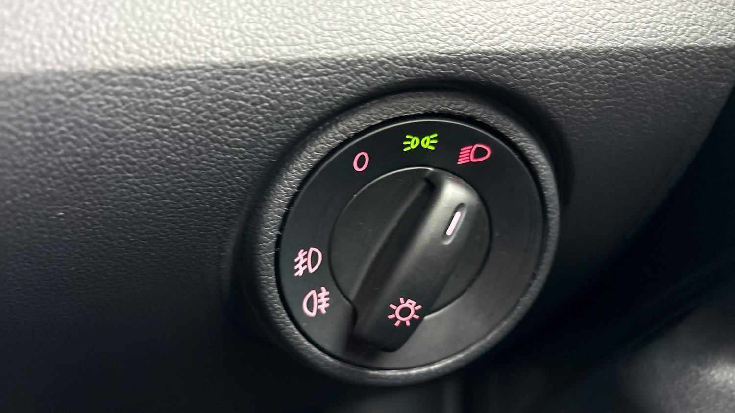 Used Volkswagen up! 2022 for sale - 78155540: Photo 21